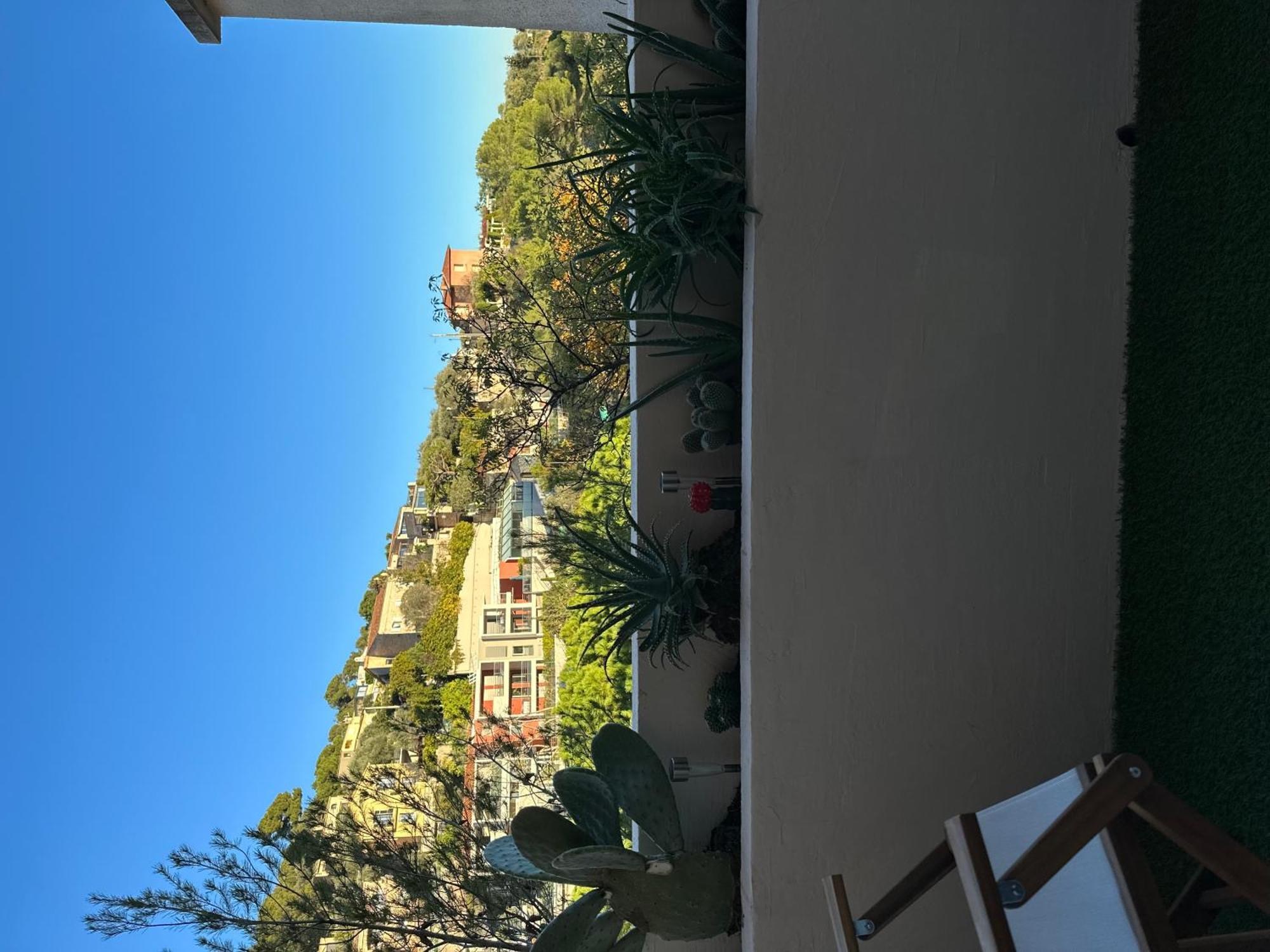 Eze Roc Lägenhet Exteriör bild
